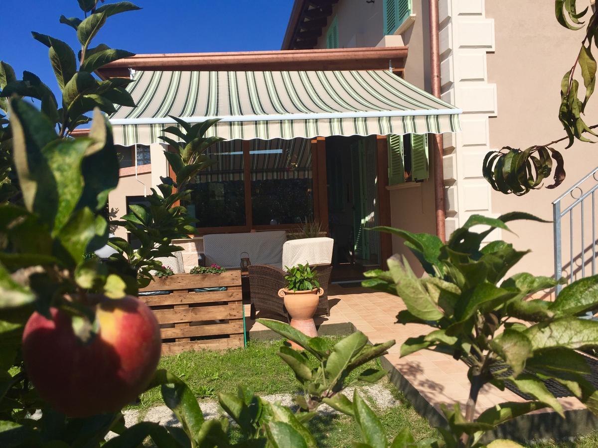 Bba2Passi Bed & Breakfast Marina di Massa Ngoại thất bức ảnh