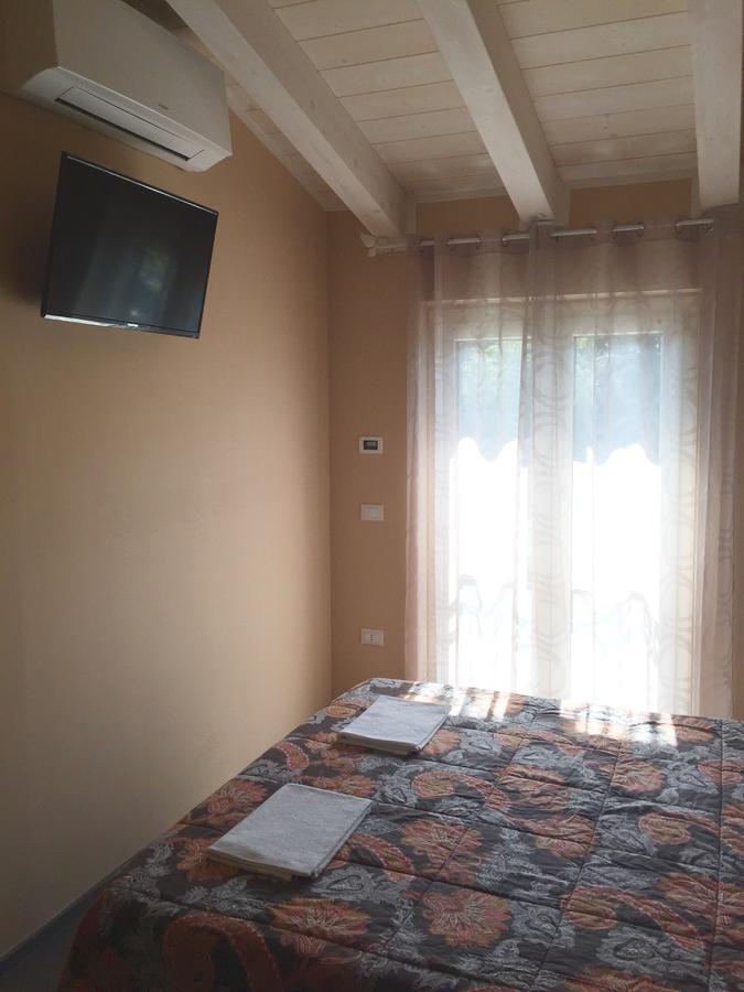 Bba2Passi Bed & Breakfast Marina di Massa Ngoại thất bức ảnh